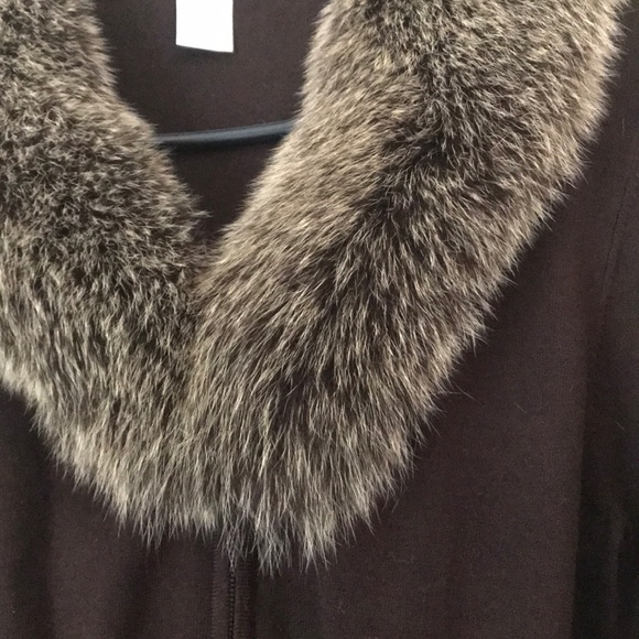 Removable fur collar sweater - Picture 4 of 4